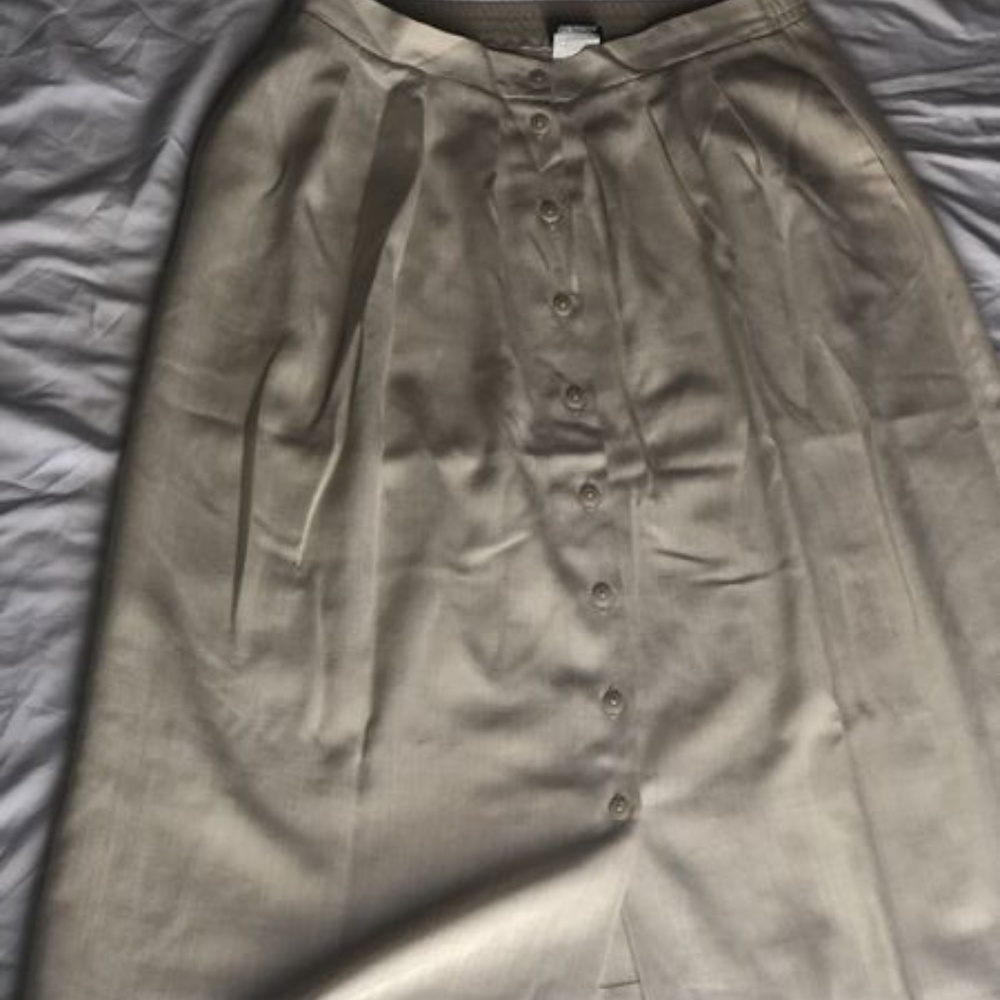 beige long skirt